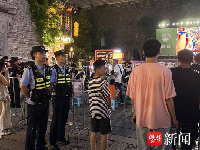 熊猫体育官方网站球迷散场时间再创记录26分钟60633人丝滑离场！(图6)