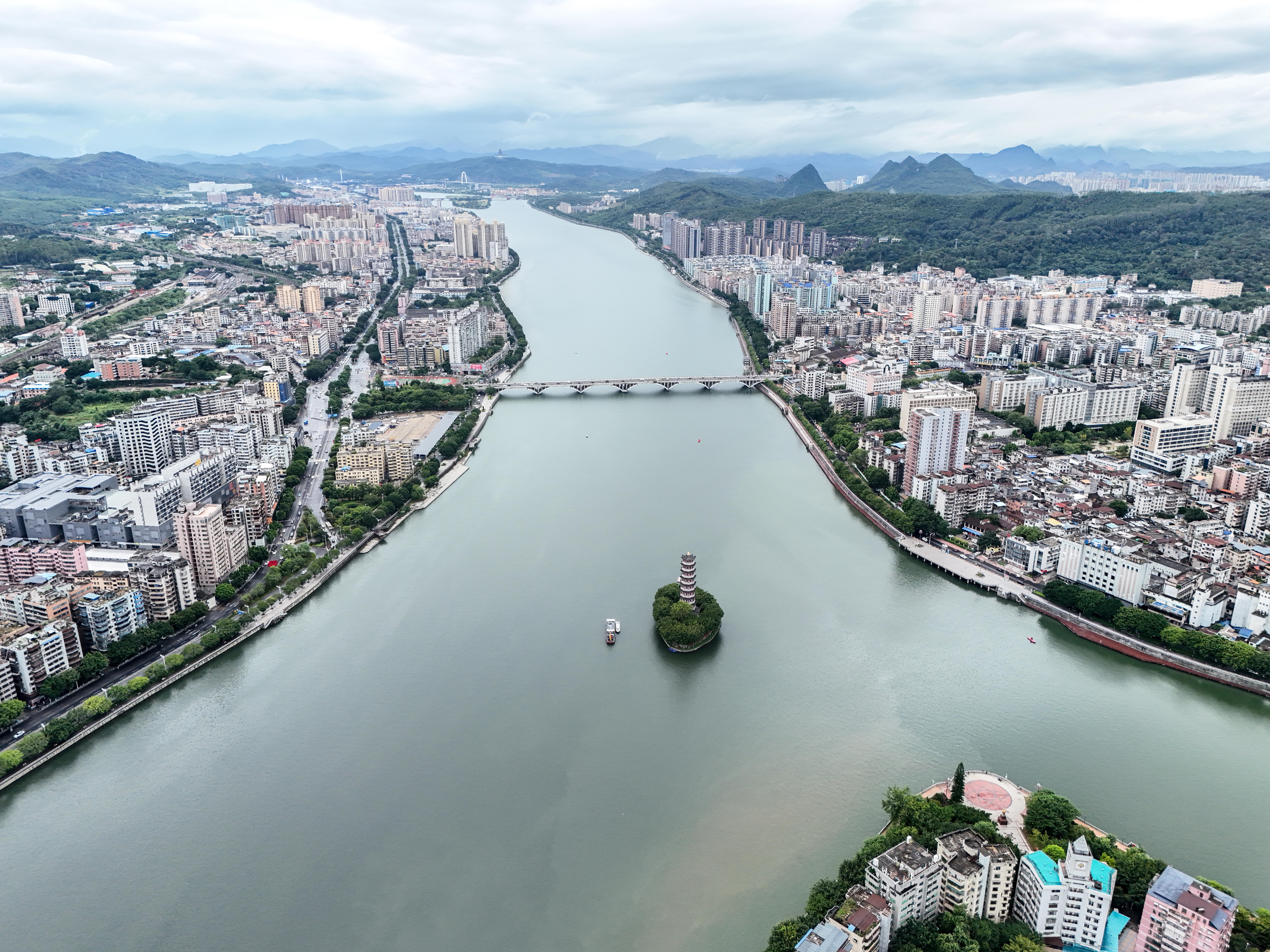 逐浪三熊猫体育赛事合作江打造“赛艇之城”韶关得天独厚｜探寻广东21城体育性格(图1)