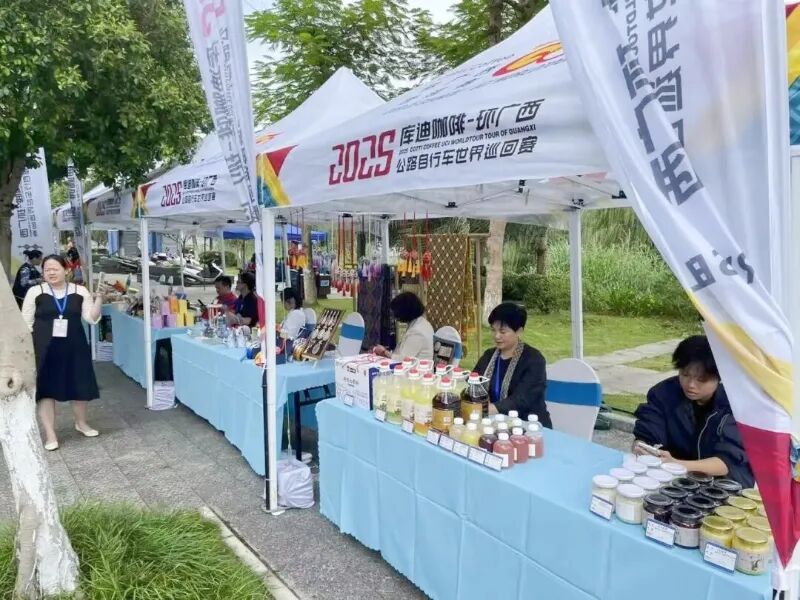 熊猫体育官方网站赛事经济“骑”遇广西点燃“山水经济”(图3)