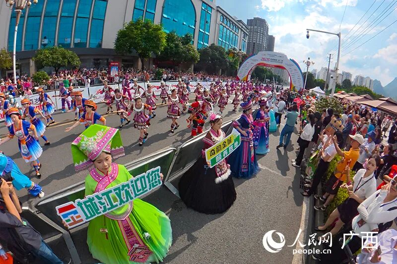 熊猫体育官方网站赛事经济“骑”遇广西点燃“山水经济”(图2)