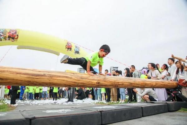 “战马全能小将”赛事全面升级开启国庆青少熊猫体育官方网站年体育盛宴(图2)