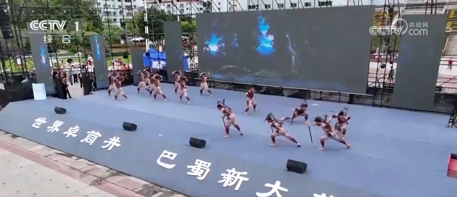 “传统文化+沉浸体验”点燃假日热情多元化文旅场景激发消费热潮(图9)