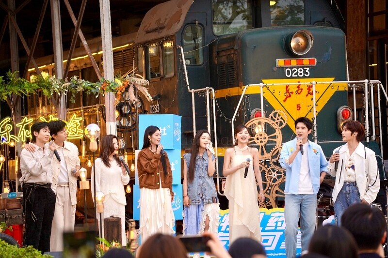 熊猫体育赛事合作黄石2025火力全开！产业、文旅、民心、传承四重燃点炼就年度传奇(图5)