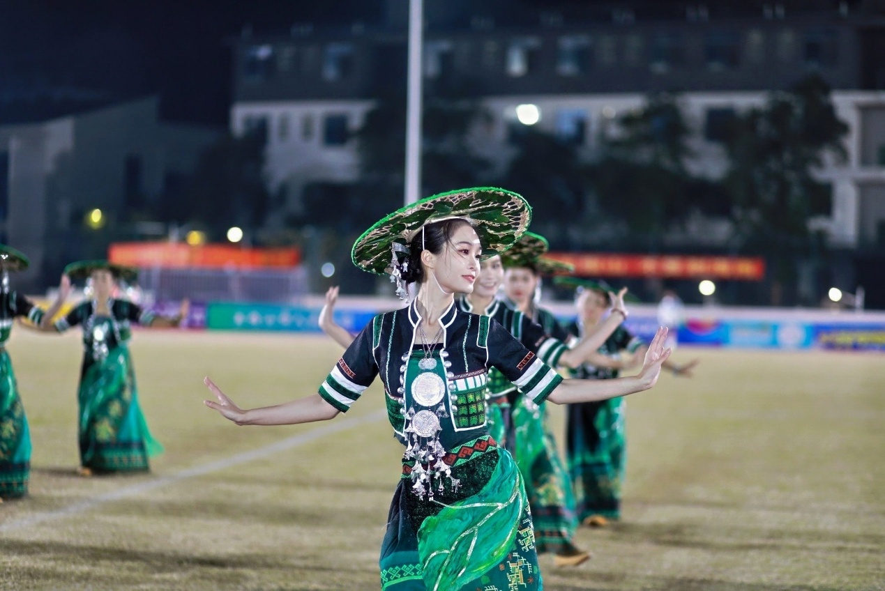 五指山：新年里的一场足球赛掀起“体育+文旅”融合新热潮(图1)