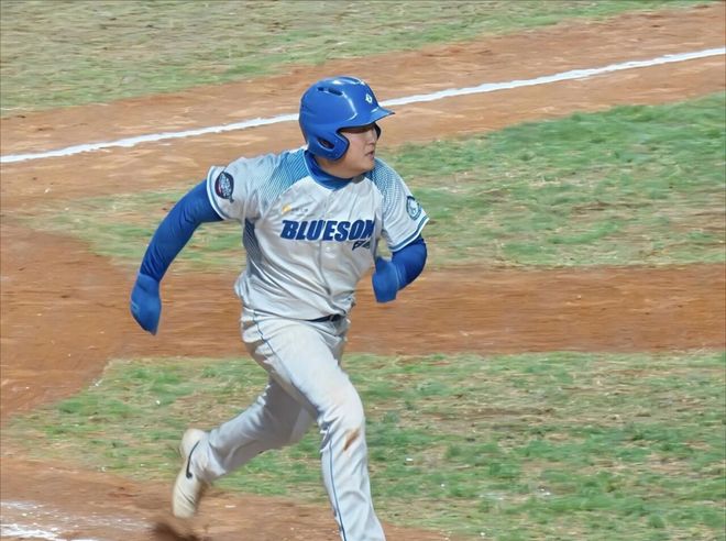 突破壁“垒”！面对“小众运动”的标签CPB挥出第一支本垒打新IP研究院熊猫体育赛事合作(图11)