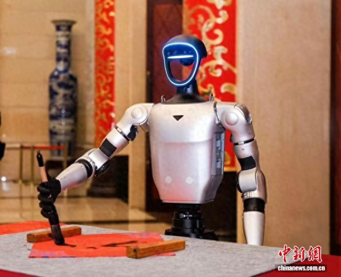 机器人再登春晚杭州具身智能从技术秀场迈向千行百业(图1)