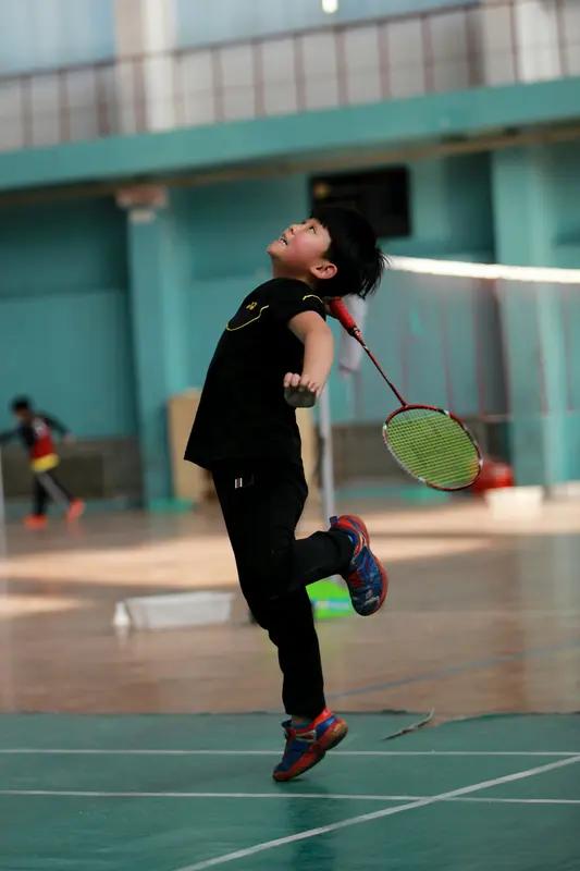 熊猫体育直播平台中考体育新宠羽毛球竟有这么多隐藏好处(图1)