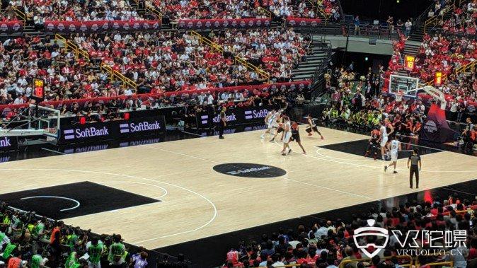使用OculusQuest、NrealLight看篮球赛日本软银推动5G+VRAR应用落地_VR陀螺(图1)