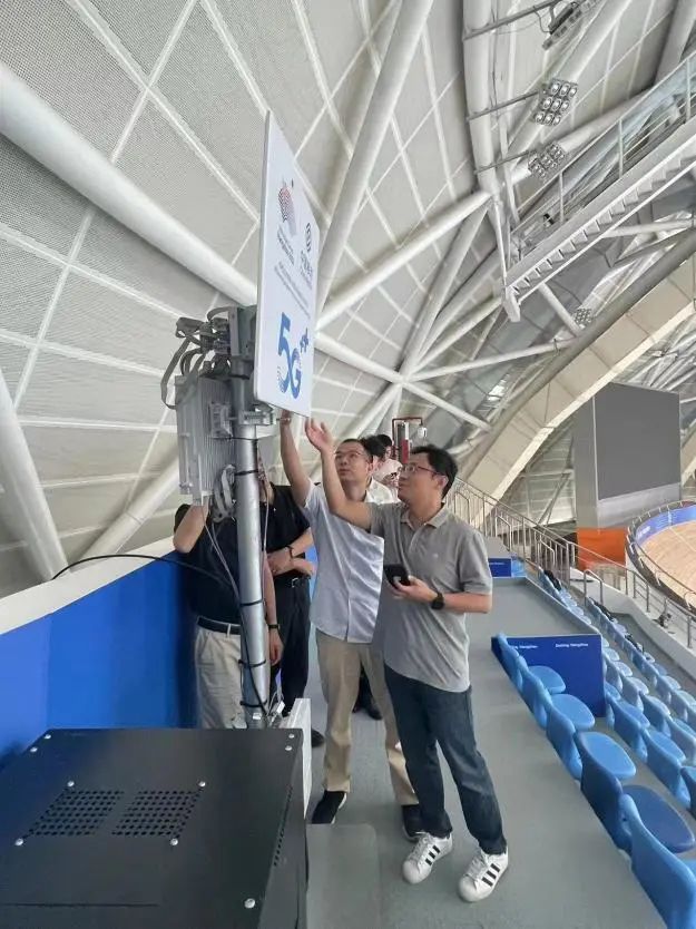 熊猫体育直播平台今日！CCTV5直播国羽出战汤尤杯+吴宜泽和奥沙利文亮相斯诺克世锦赛+天下足球等(图1)